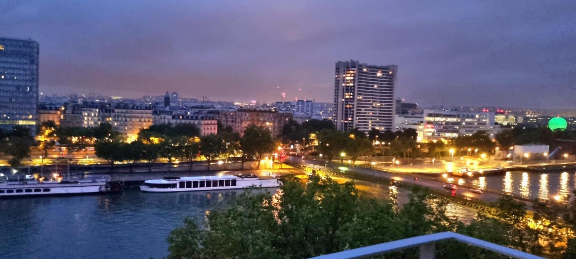 Appartement Vue Tour Eiffel Paris 16 Eme Eksteriør billede
